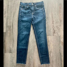 Load image into Gallery viewer, NWT Rag &amp; Bone Women&#39;s Jeans  A.K. Rikk&#39;s
