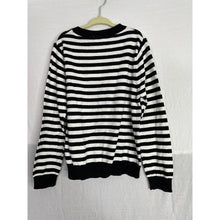 Load image into Gallery viewer, NWT Harper Canyon Kids 7 Crew Neck Pull Over Sweatshirt Black White Striped
