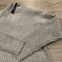 Load image into Gallery viewer, NWT Lulu´s Meeting Friends Grey Knit Mock Neck Sweater
