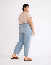 Load image into Gallery viewer, Madewell  Pull-On Relaxed Jeans in Lisford Wash
