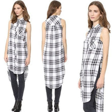 Load image into Gallery viewer, NWT Rails Jordyn White/Ebony Plaid Side Split Tunic Top
